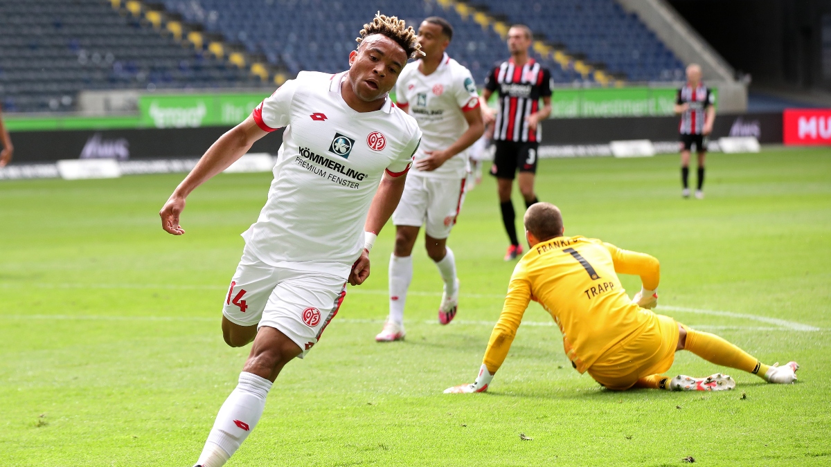 Bundesliga Showdown: Augsburg Hosts Struggling Mainz